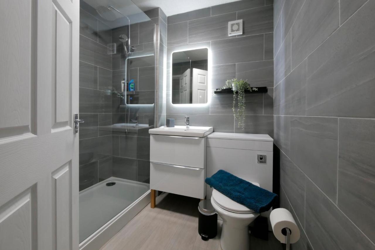 Crewe Short Lets 6 Victoria Court, Crewe Lägenhet Exteriör bild