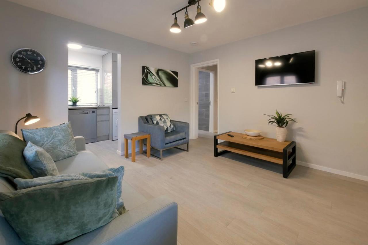 Crewe Short Lets 6 Victoria Court, Crewe Lägenhet Exteriör bild